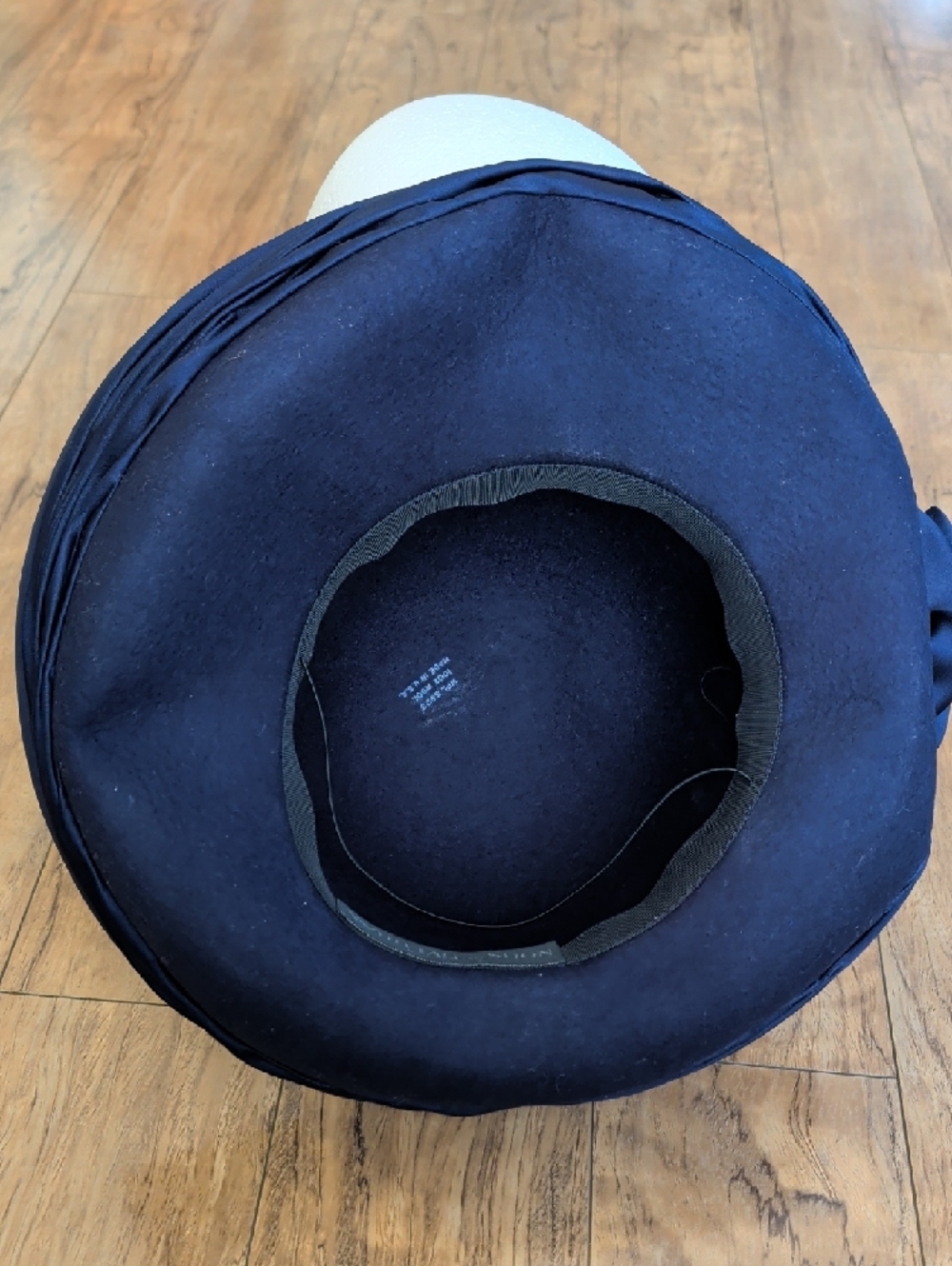 Vintage Whittall & Shon Navy Wool Hat – Wide Brim Satin Trim Rosette | 50s–60s - Picture 6 of 8